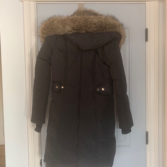 Parka - Picture 3 of 4